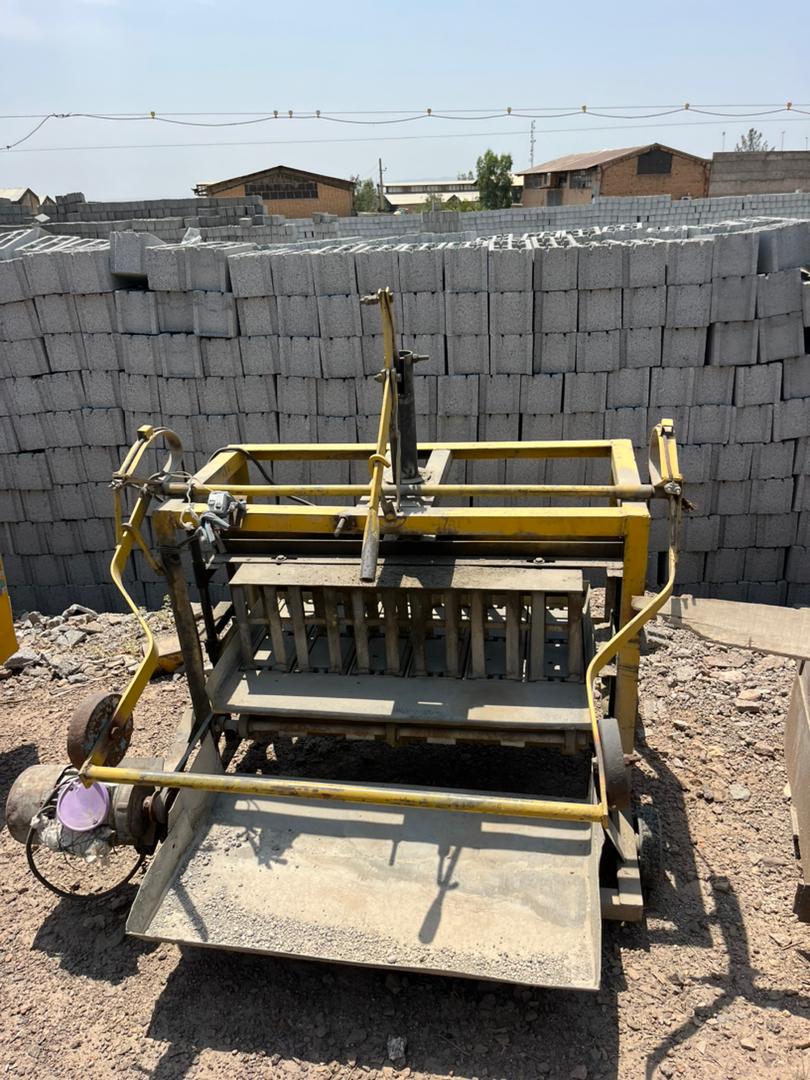 بلوک زن دستی تک موتوره