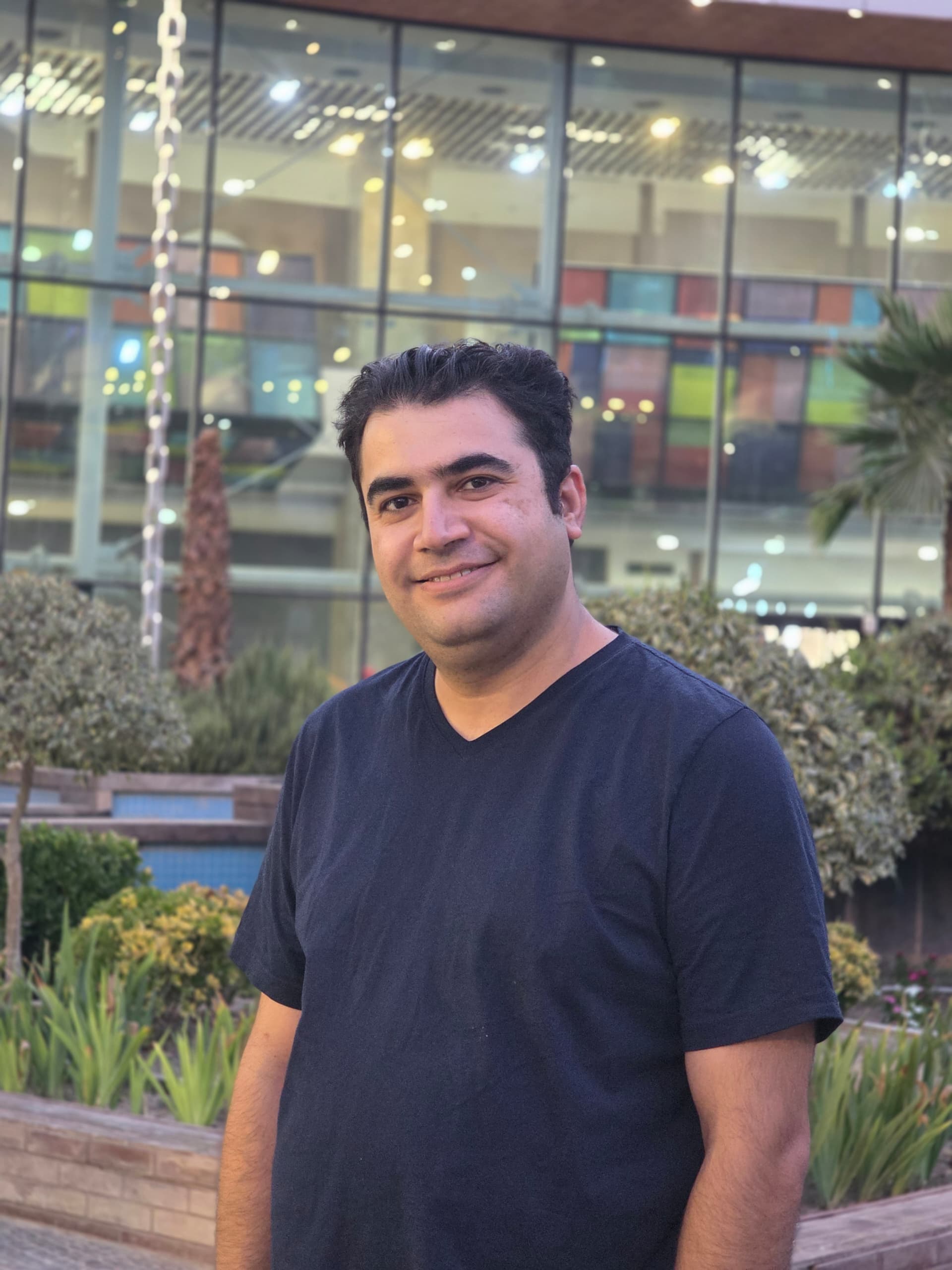 دکتر ابراهیم حقیقی زاده